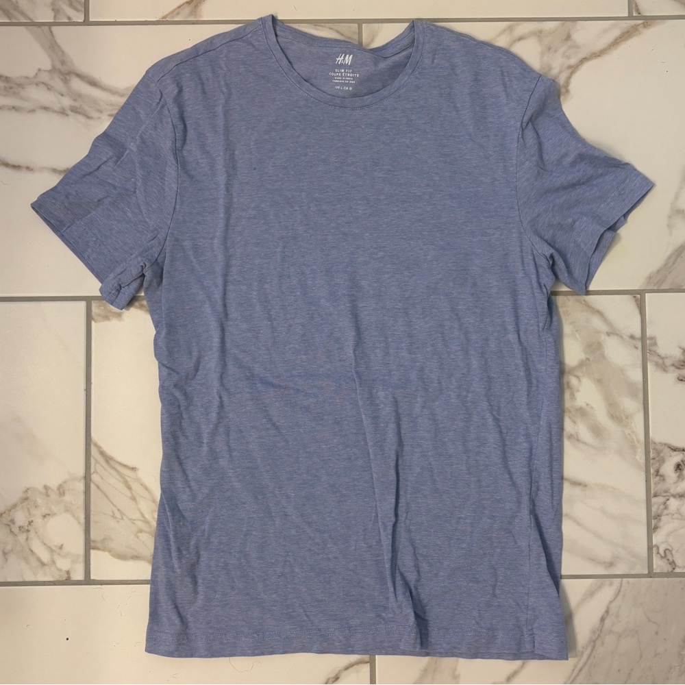 💎 The Deal of a Lifetime | H&M Slim Fit Tee | Size L 💎